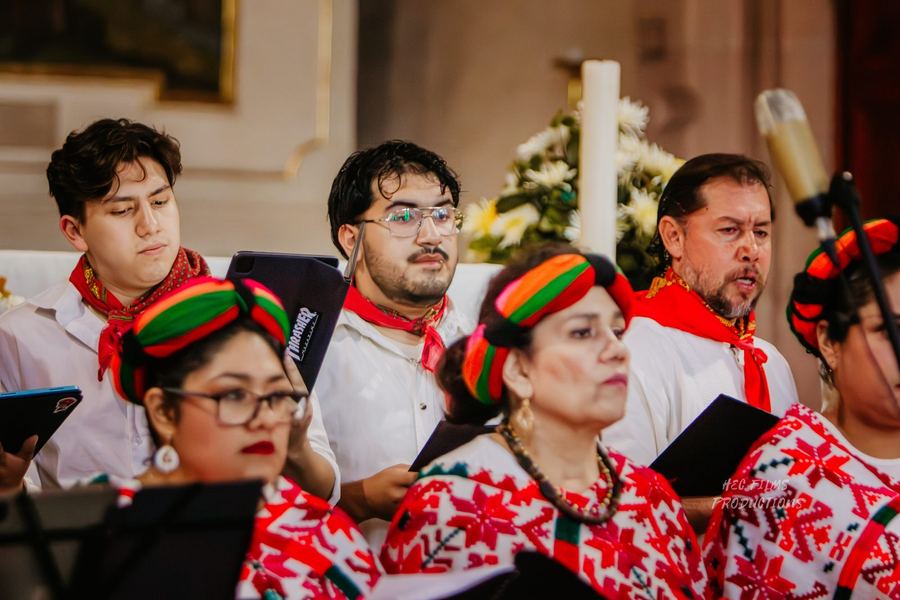Coro Vuela Alto en el Templo del Carmen